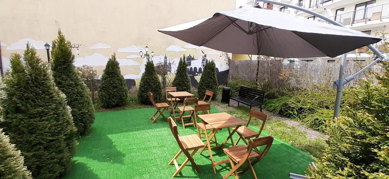 Krakow Chilli Hostel ภายนอก รูปภาพ